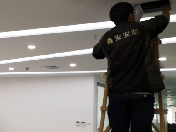 辦公室安裝監控攝像頭是否侵犯員工個人隱私？